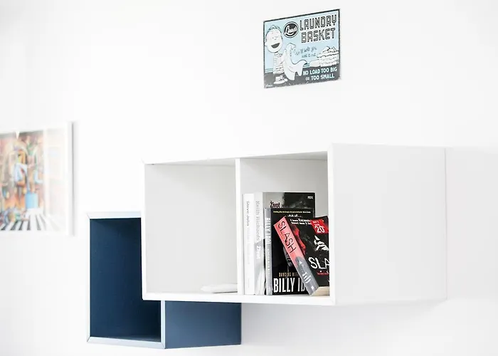 Anna Blue 스플리트