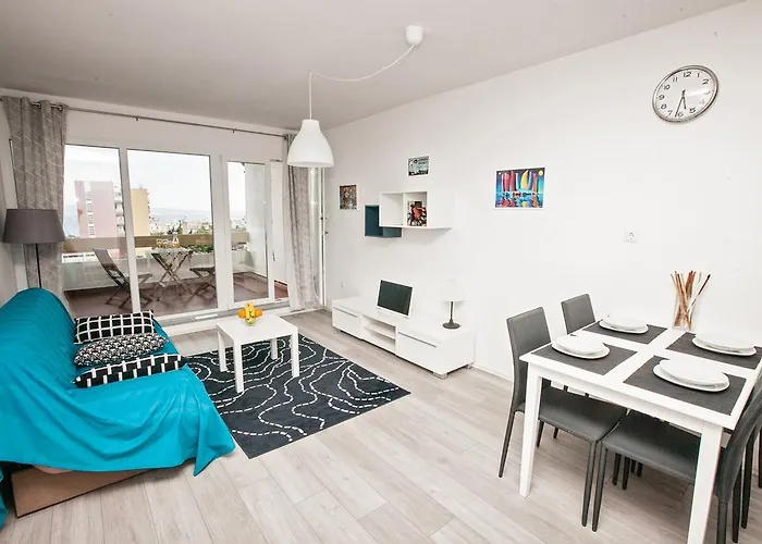 Anna Blue 스플리트