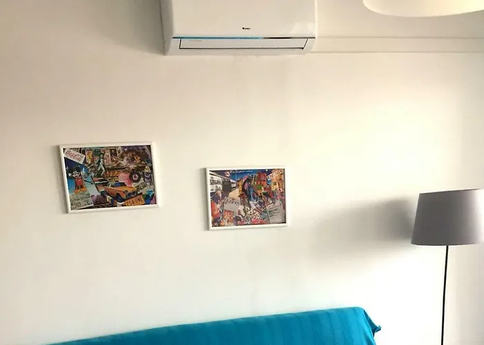 Anna Blue 아파트 스플리트